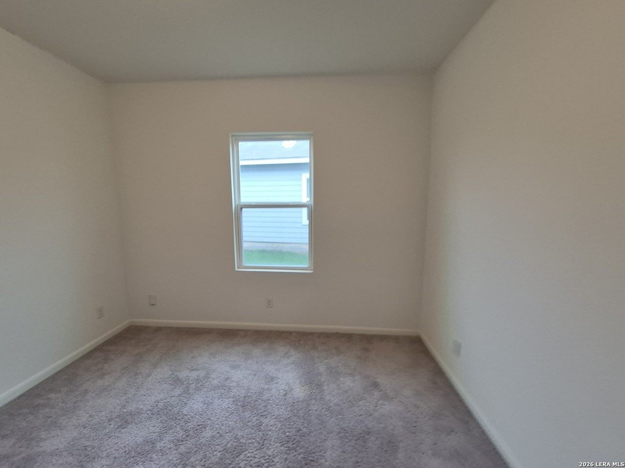 5924 Pearl Mdw - Photo 6 of 32
