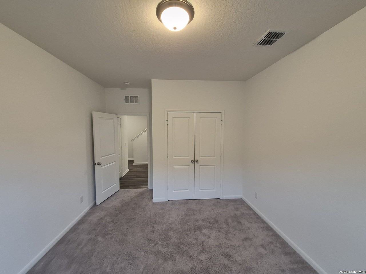 5924 Pearl Mdw - Photo 7 of 32