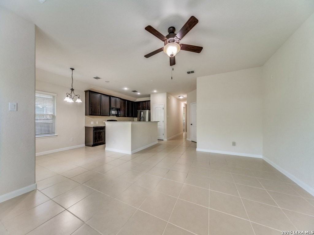 337 Derby Dr - Photo 3 of 12