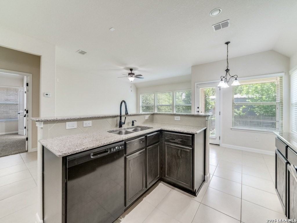 337 Derby Dr - Photo 5 of 12