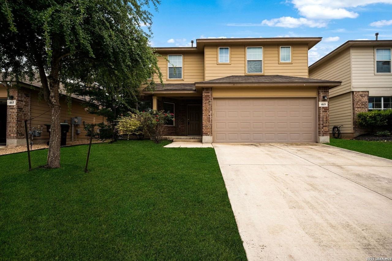 469 Eastern Phoebe - Photo 2 of 34