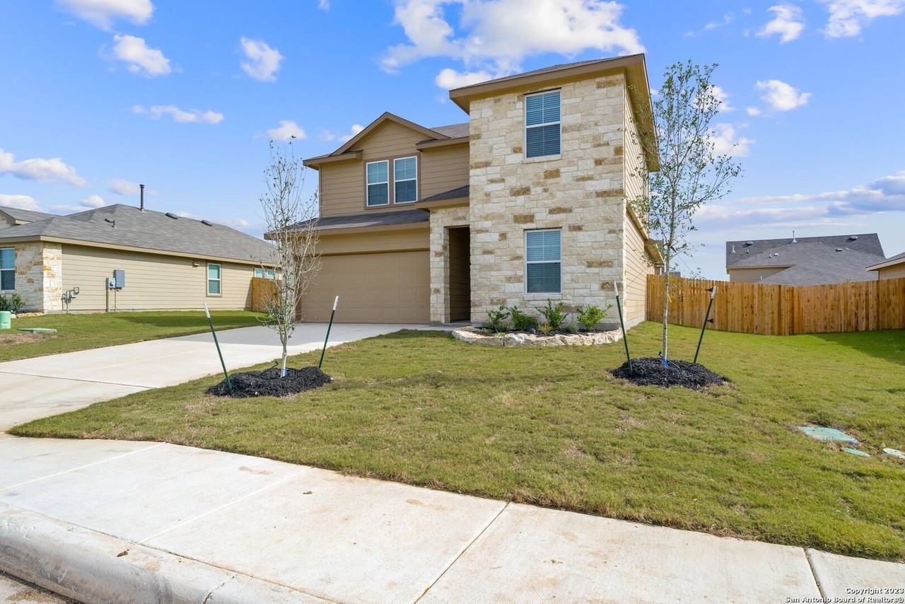 21266 Watercourse Way - Photo 3 of 30