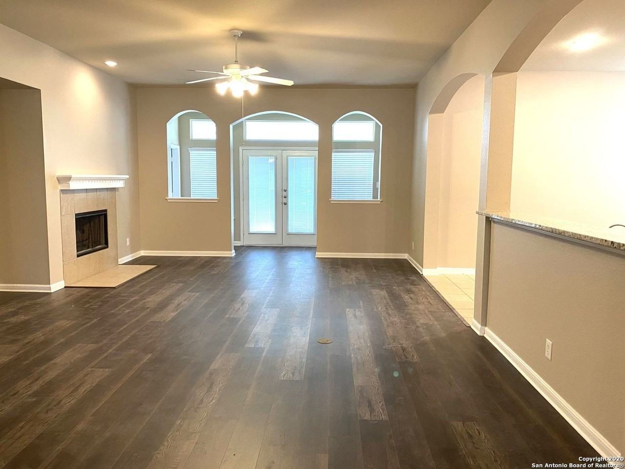 226 Maidstone Cv - Photo 3 of 16