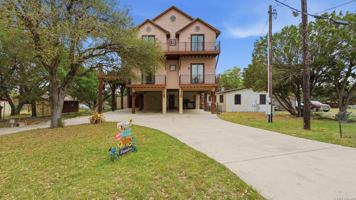 featured image of 628 Country Ln
