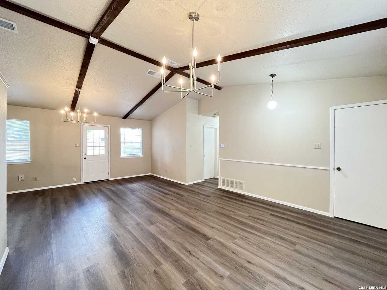 8211 Creekline Dr - Photo 7 of 35