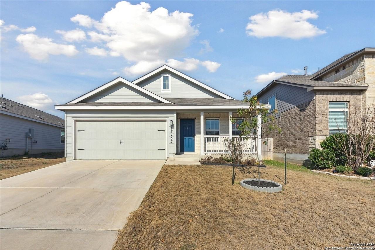 13735 Locklear Way - Photo 3 of 34