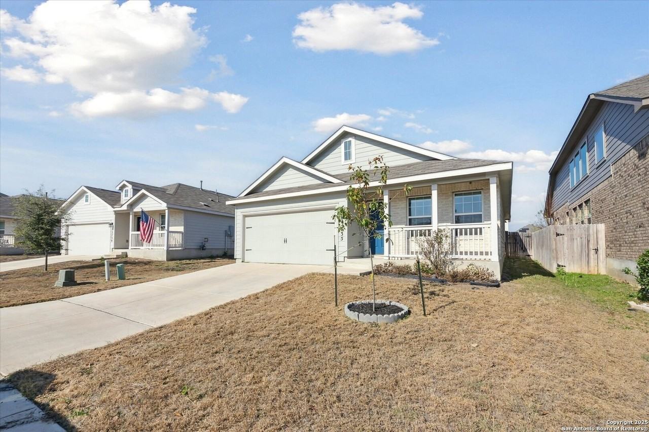 13735 Locklear Way - Photo 4 of 34