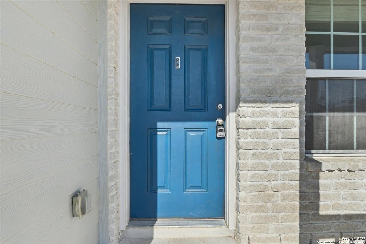 13735 Locklear Way - Photo 5 of 34