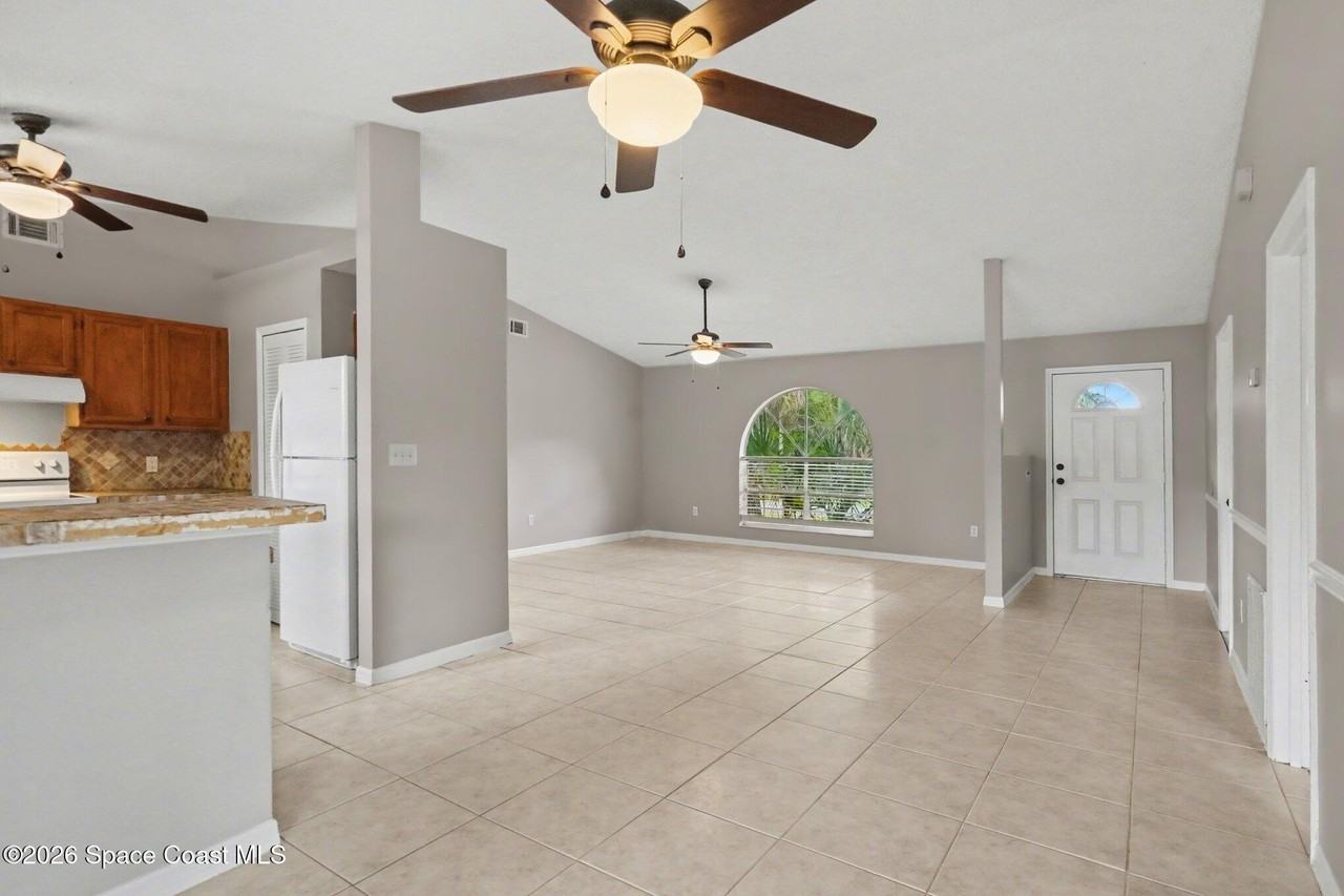 1309 Gideon St Sw - Photo 3 of 15