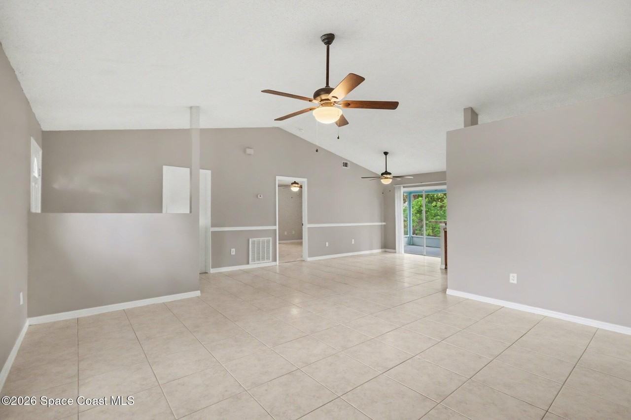 1309 Gideon St Sw - Photo 4 of 15