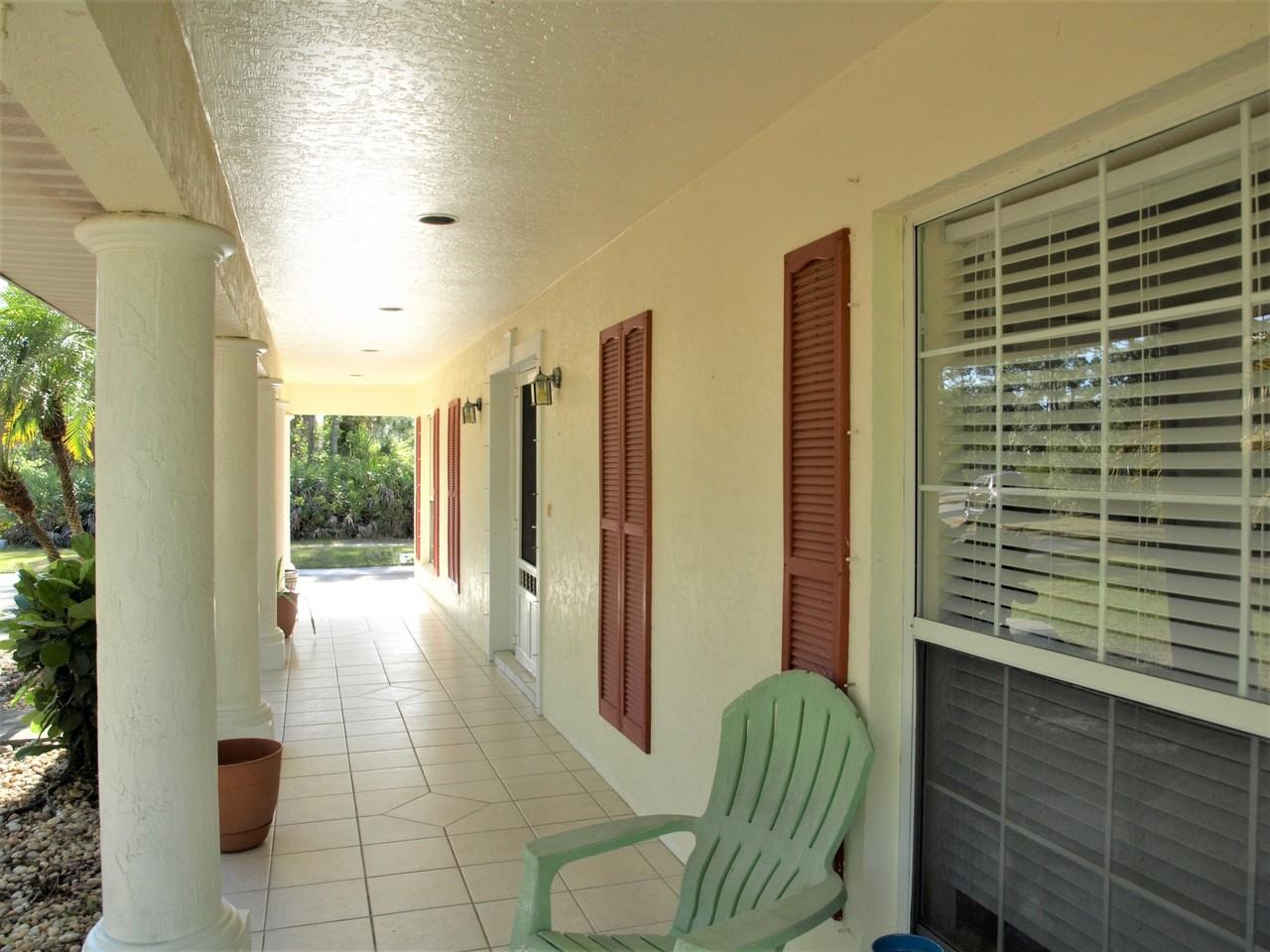 4566 Serna Ave - Photo 4 of 39