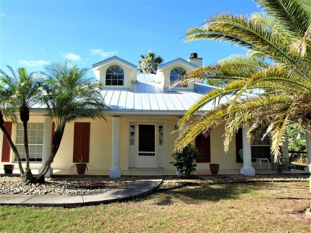 4566 Serna Ave - Photo 6 of 39