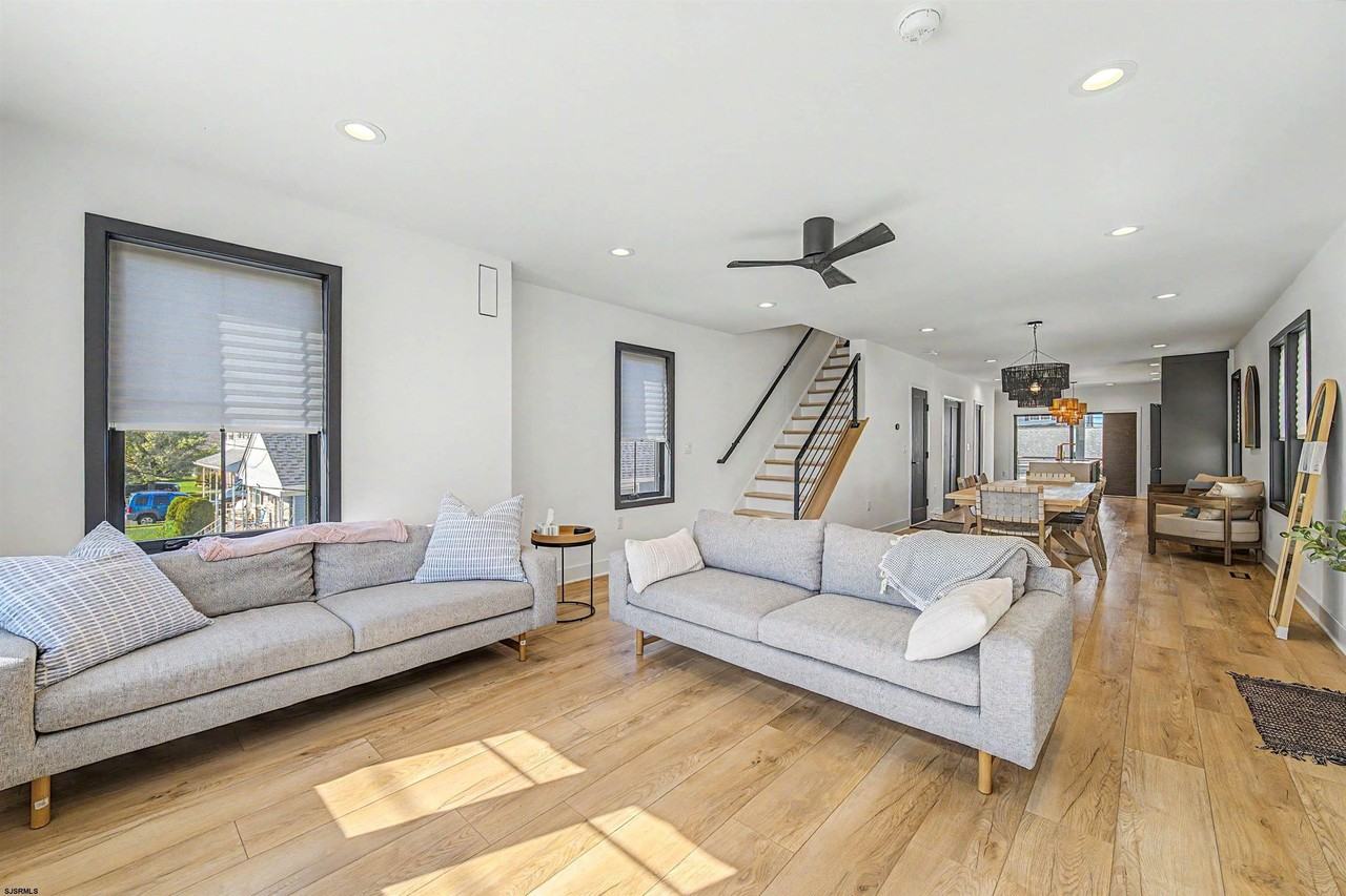 431 N Oxford Ave - Photo 4 of 24