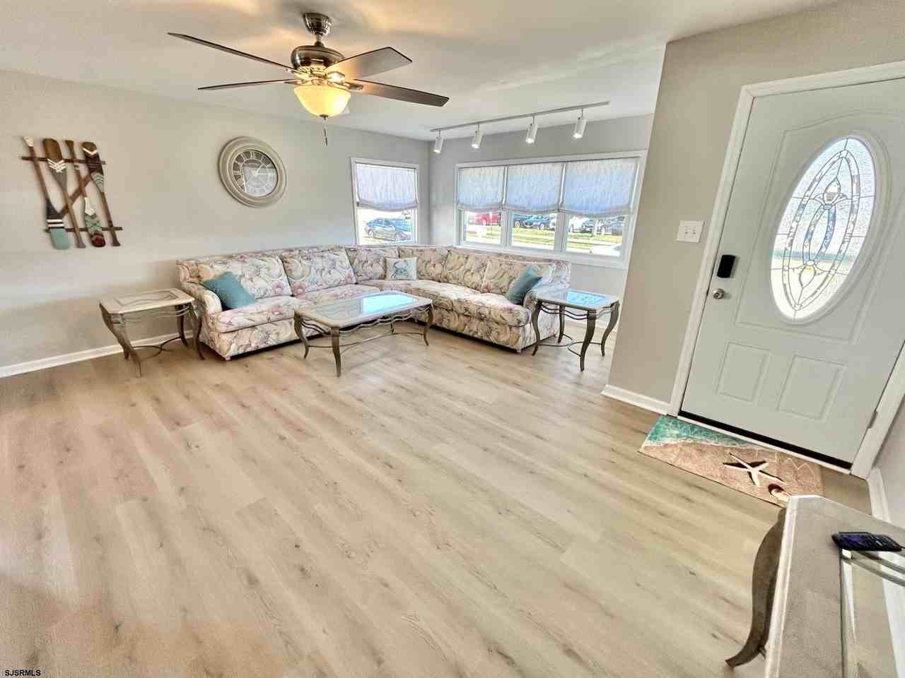 302 Sheridan Pl - Photo 2 of 16