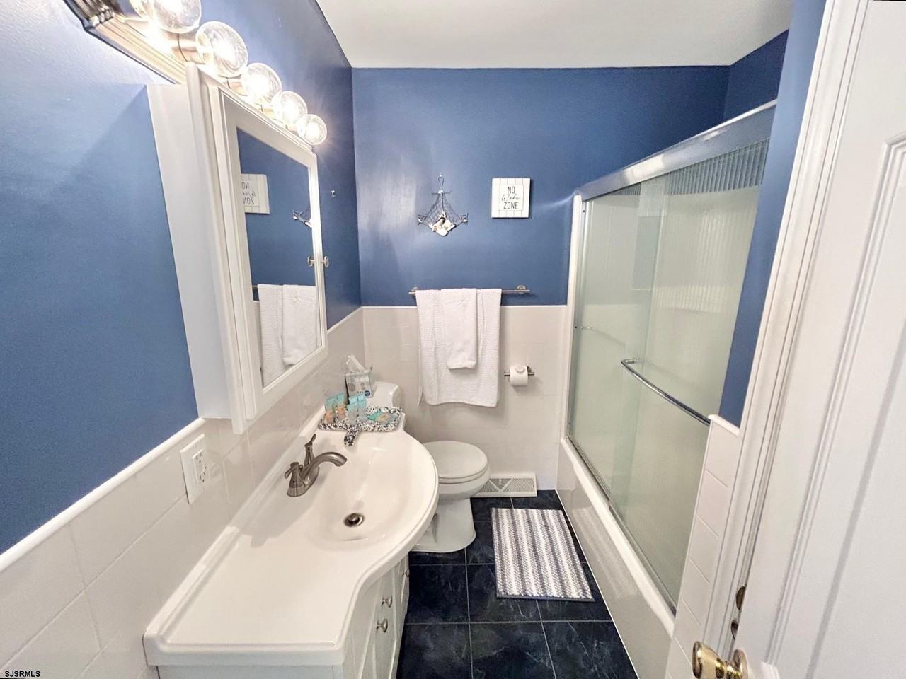 302 Sheridan Pl - Photo 5 of 16