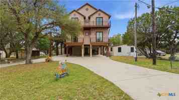 featured image of 628 Country Ln
