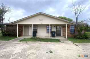 4800 Rainbow Cir #B - Photo 1 of 1