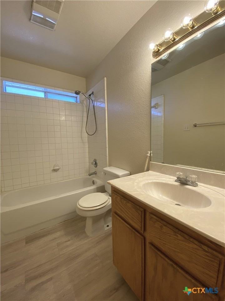 3402 Cantabrian Dr #B - Photo 6 of 13