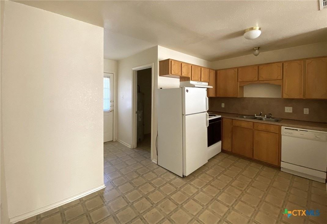 4603 Hudson Dr #B - Photo 2 of 13