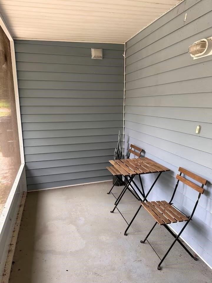 2144 Shangri La Ln - Photo 2 of 18