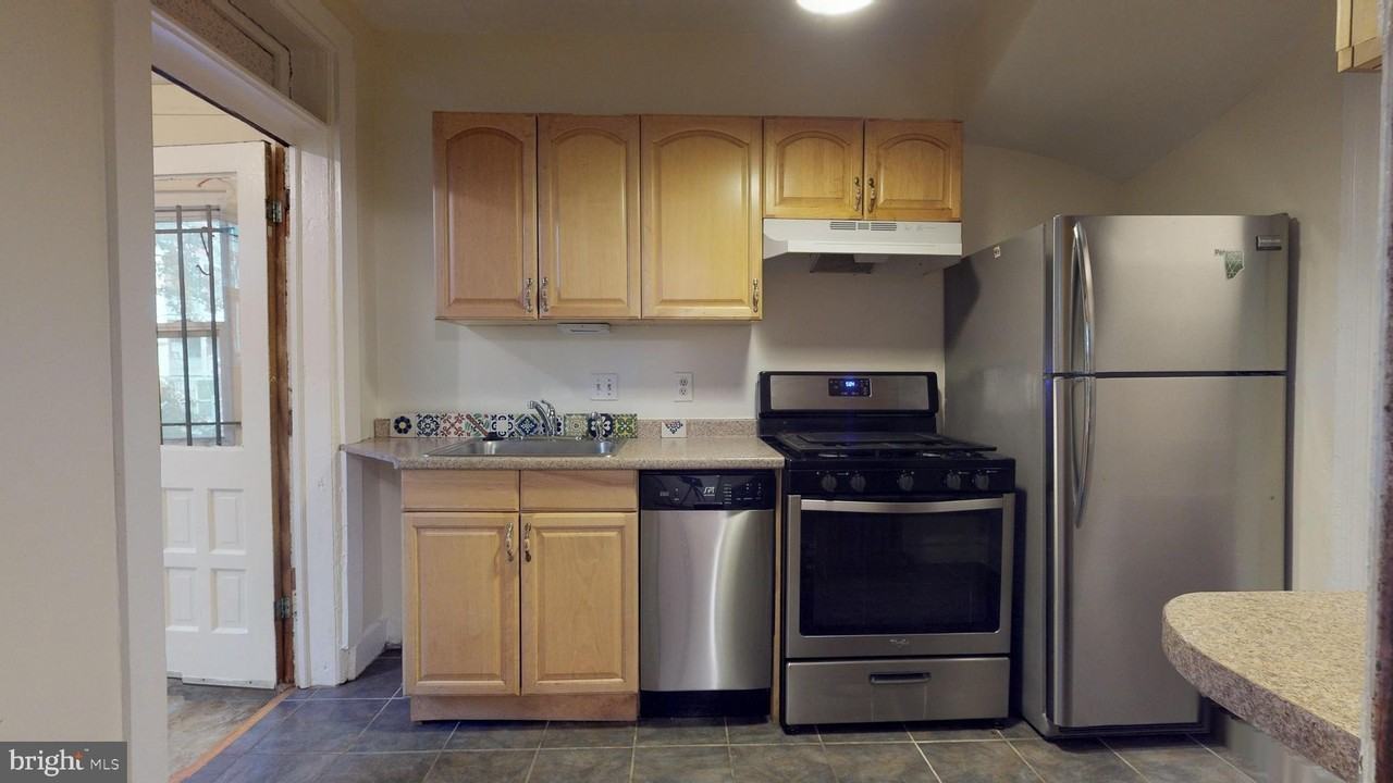 728 Rock Creek Church Rd Nw - Photo 6 of 40