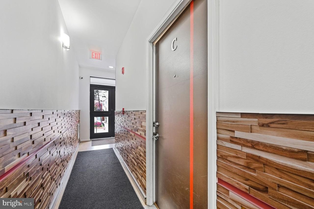 424 Q St Nw #C - Photo 3 of 15