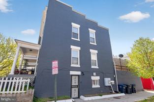 141 Uhland Ter Ne - Photo 1 of 1
