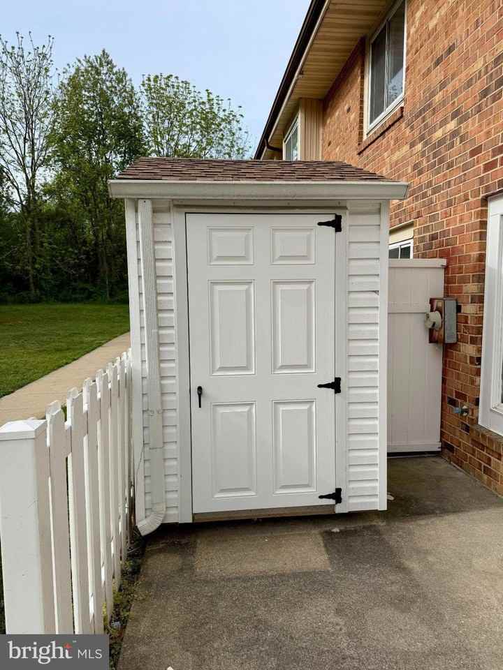 916 Cobble Creek Curv - Photo 3 of 18