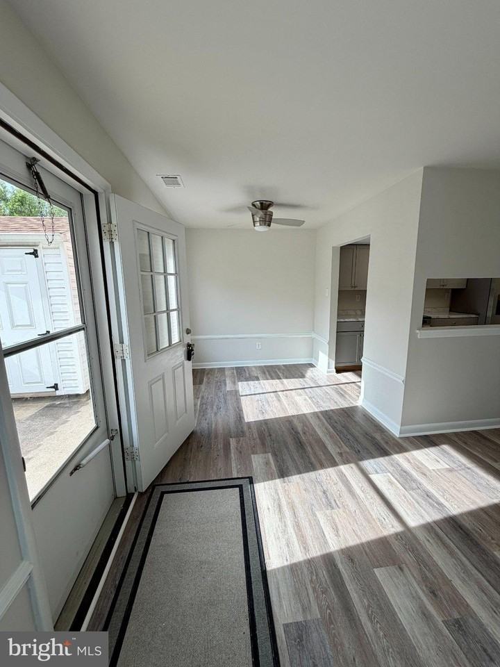 916 Cobble Creek Curv - Photo 5 of 18