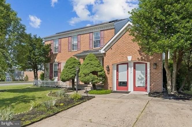 2117 Cross Trails Rd - Photo 2 of 30