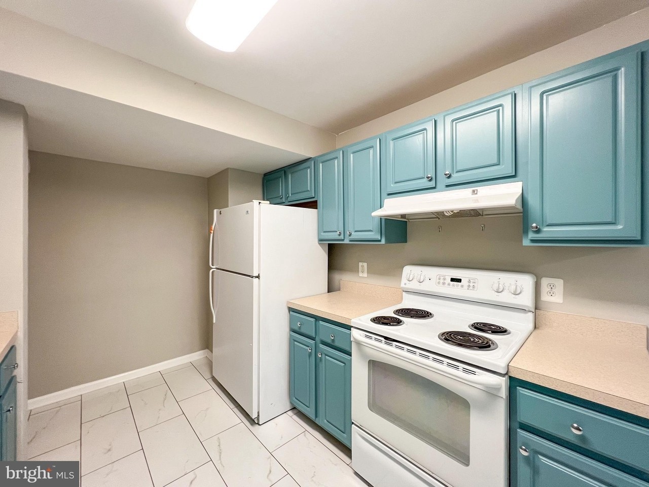 35 Pickering Ct #35-02 - Photo 6 of 22
