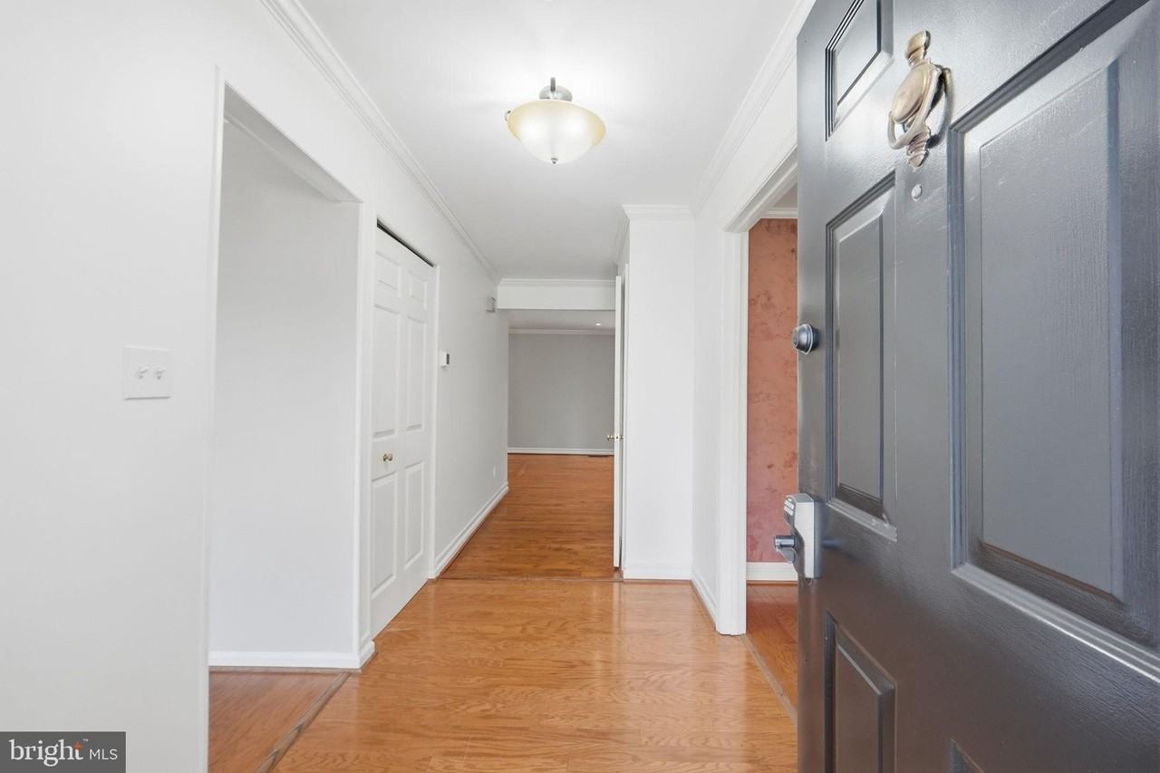 9402 Quill Pl - Photo 3 of 31