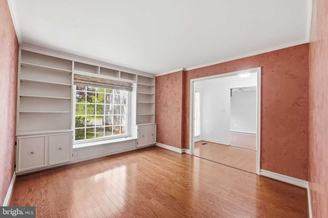9402 Quill Pl - Photo 4 of 31