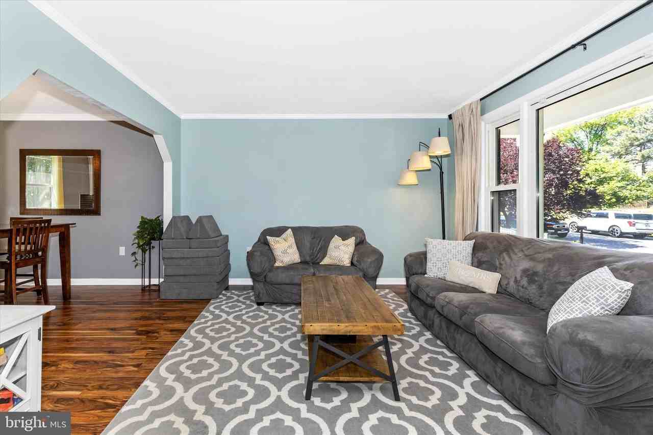 3004 Peebles Ct - Photo 5 of 50