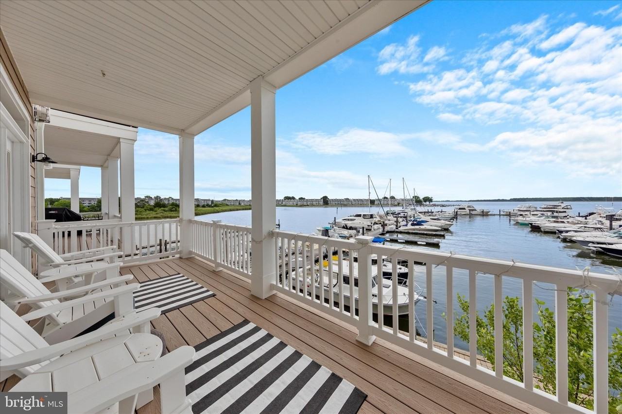 406 Channel Marker Way - Photo 3 of 50