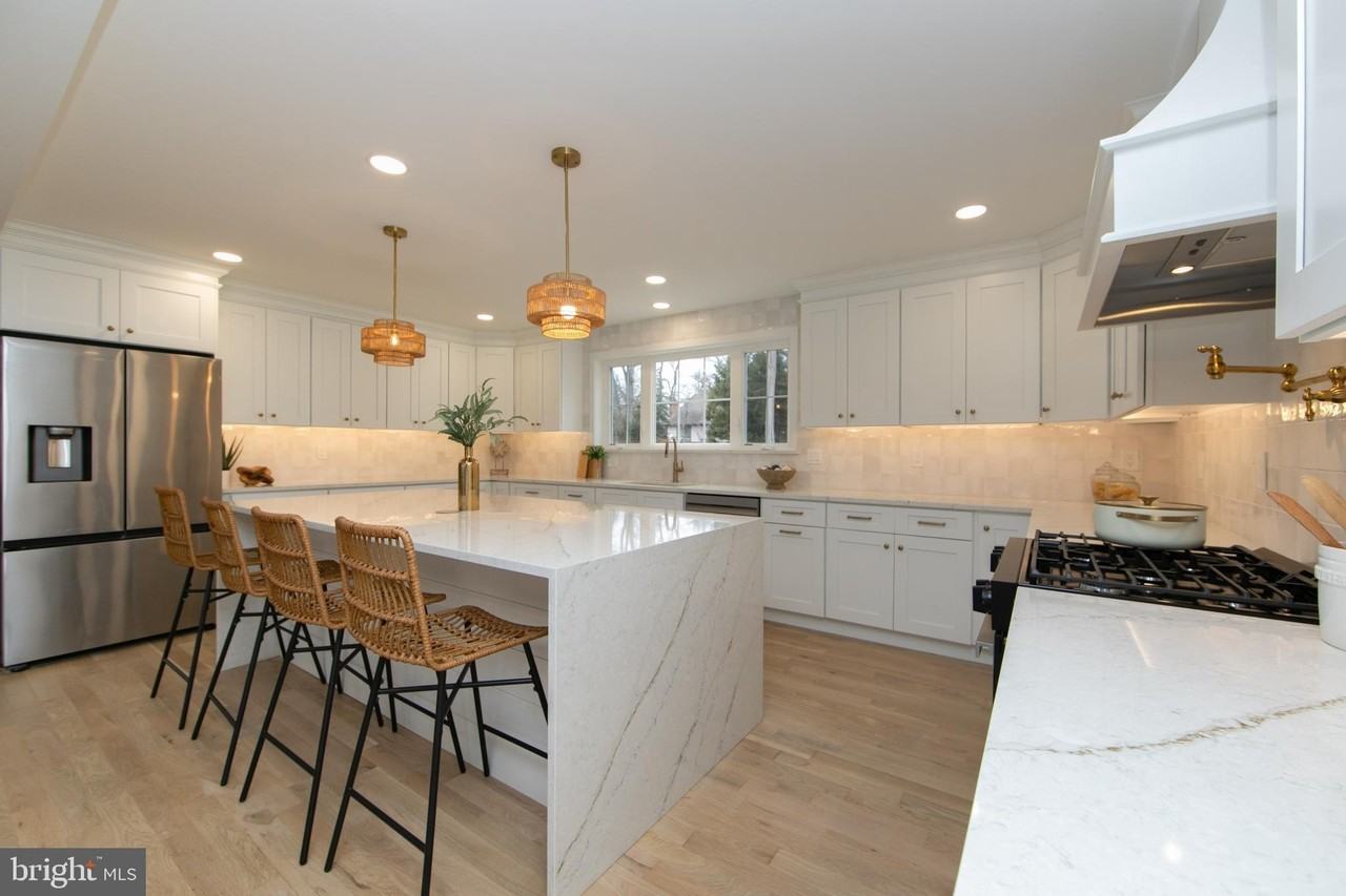 371 Kresson Rd - Photo 7 of 50