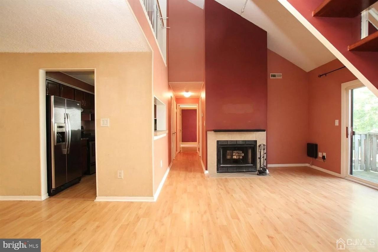 818 Ravens Crest Dr - Photo 3 of 16