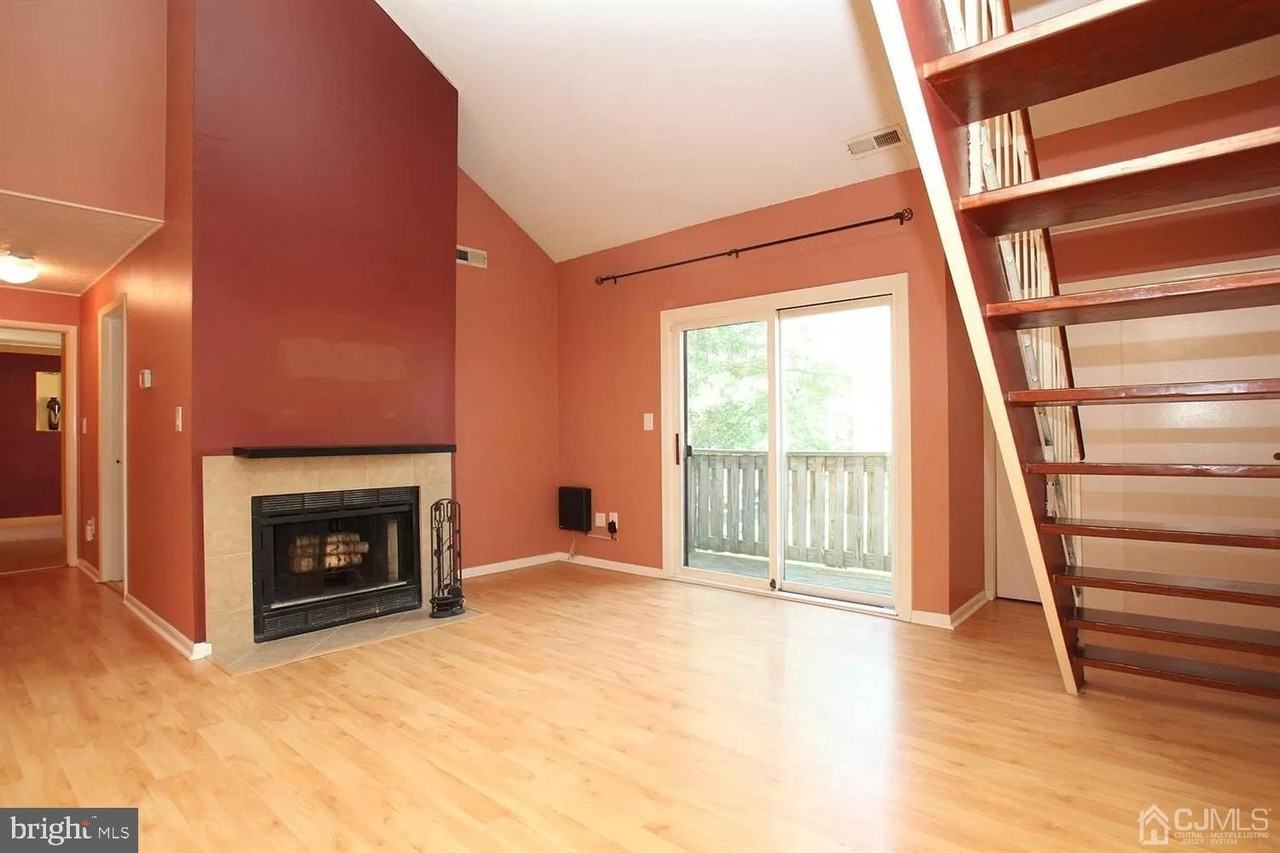 818 Ravens Crest Dr - Photo 4 of 16