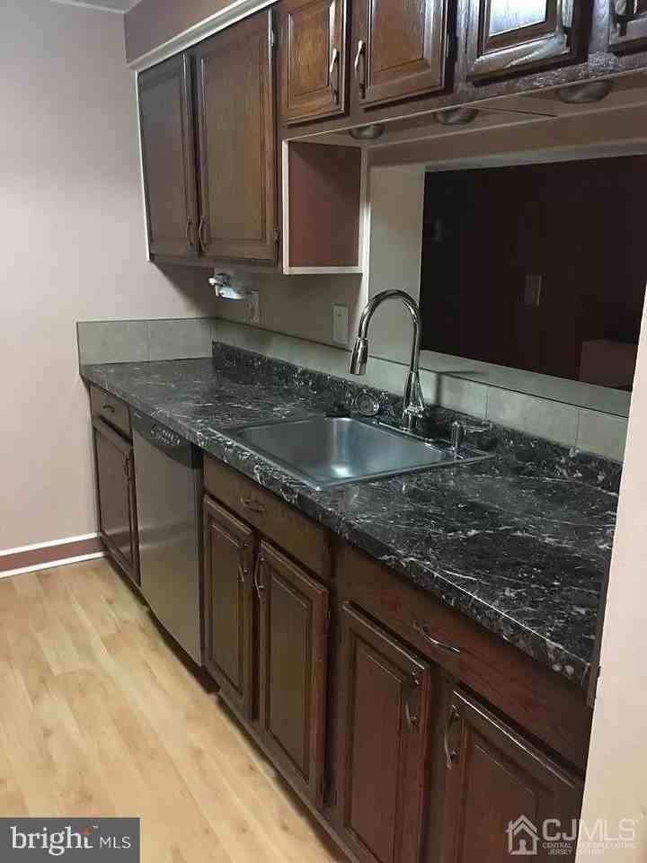 818 Ravens Crest Dr - Photo 5 of 16