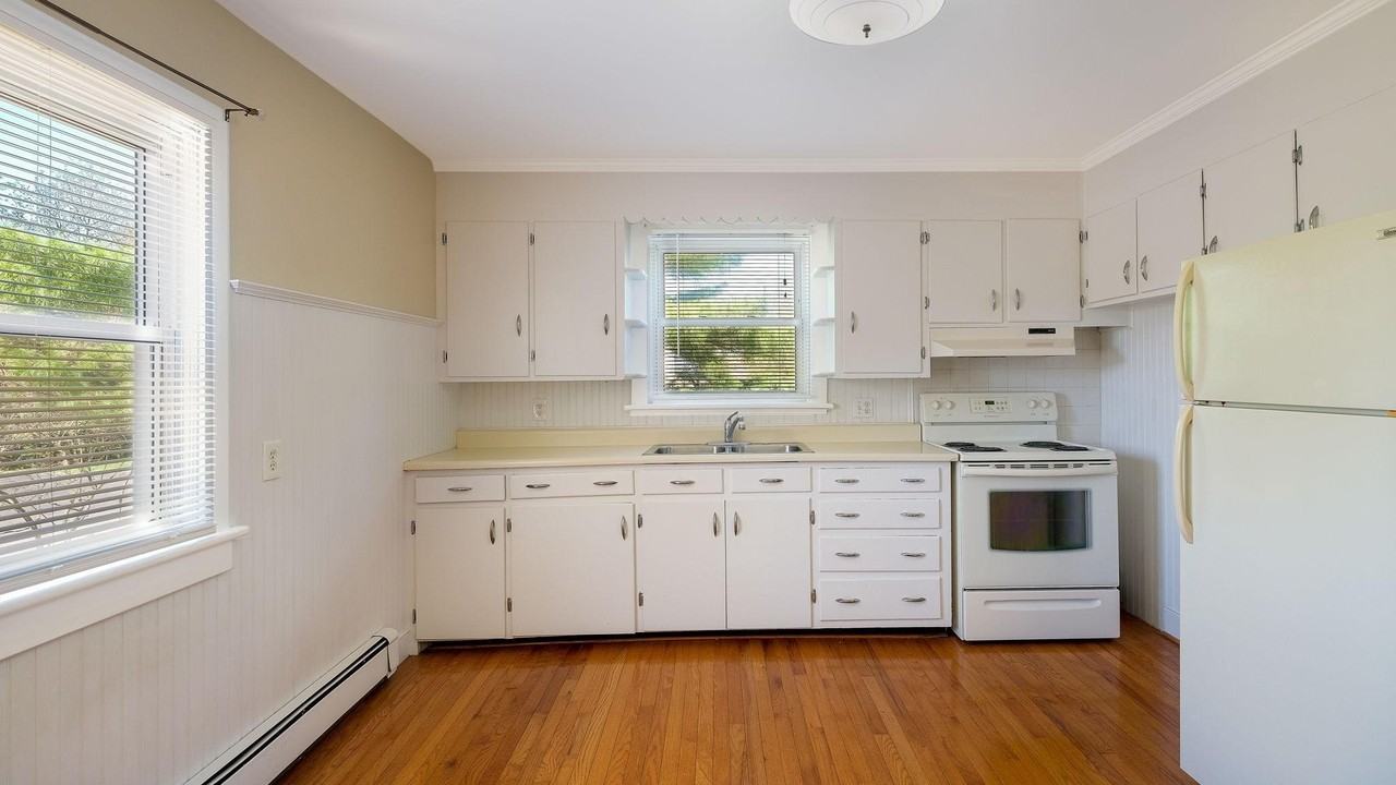 3617 FERRY Road #1-1stFL - Photo 4 of 10