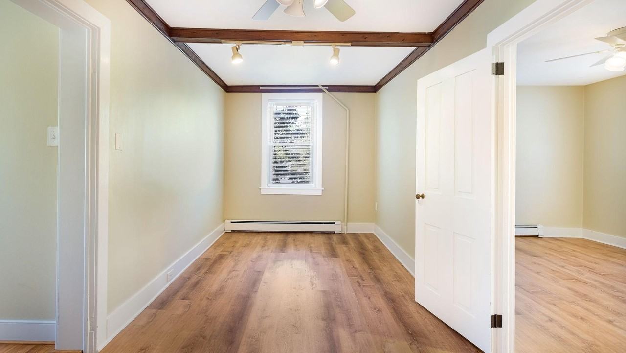 3617 FERRY Road #1-1stFL - Photo 7 of 10