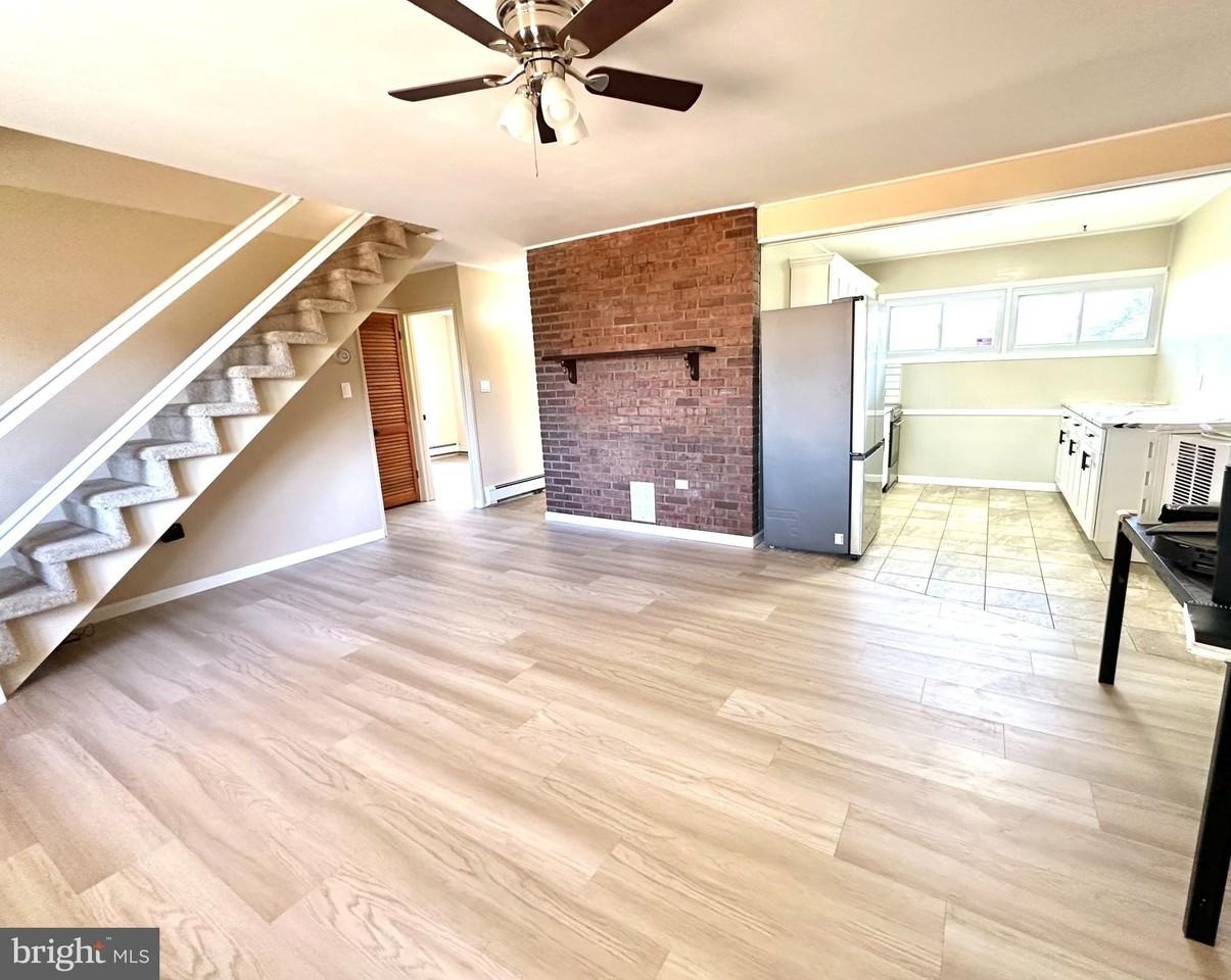 289 Goldenridge Dr - Photo 4 of 16