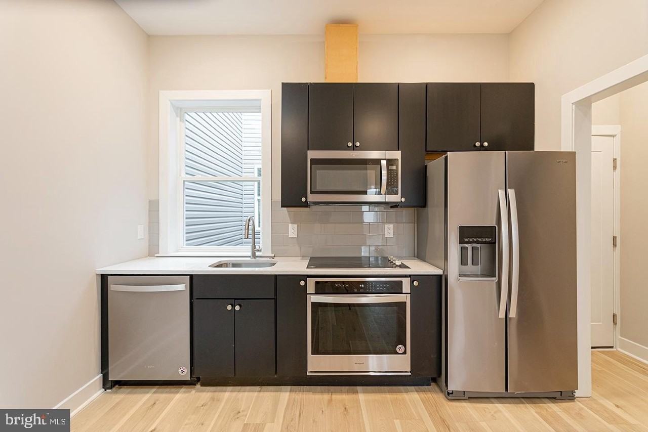 1946 N 6th St #3R - Photo 2 of 16