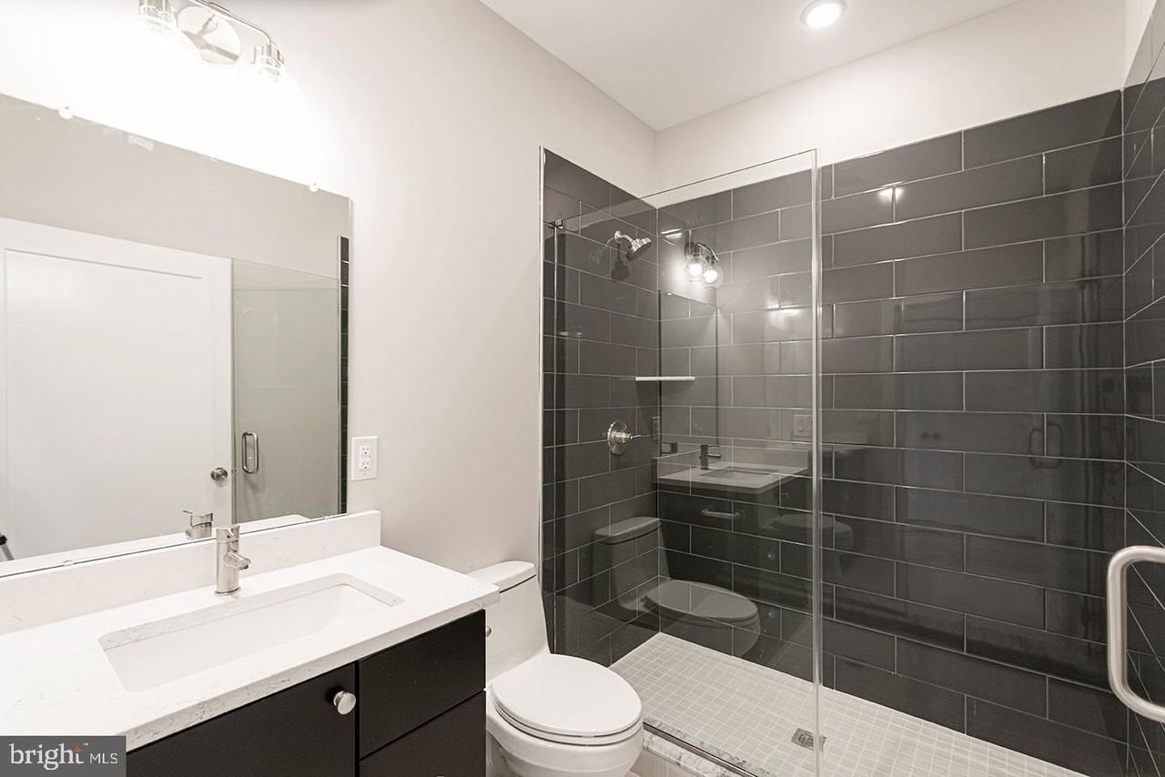 1946 N 6th St #3R - Photo 5 of 16