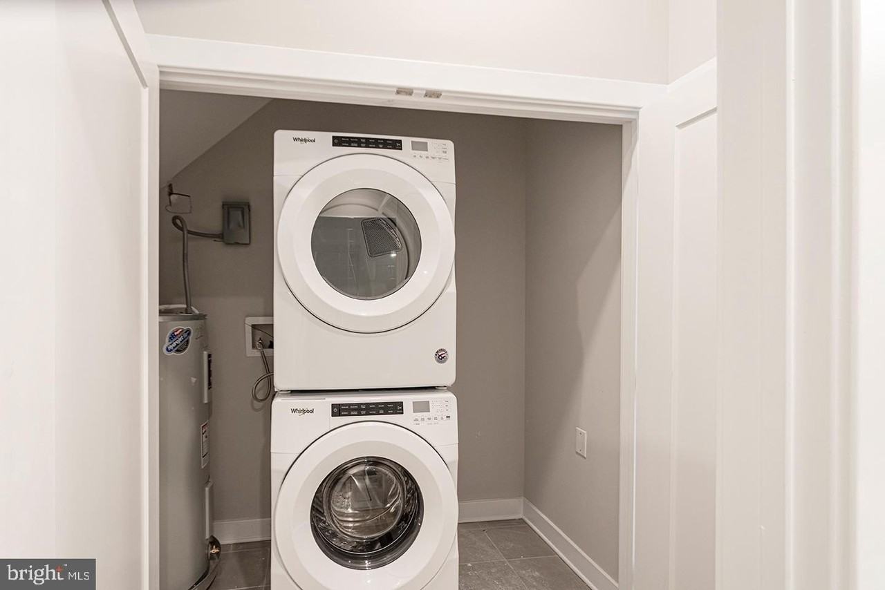 1946 N 6th St #3R - Photo 6 of 16