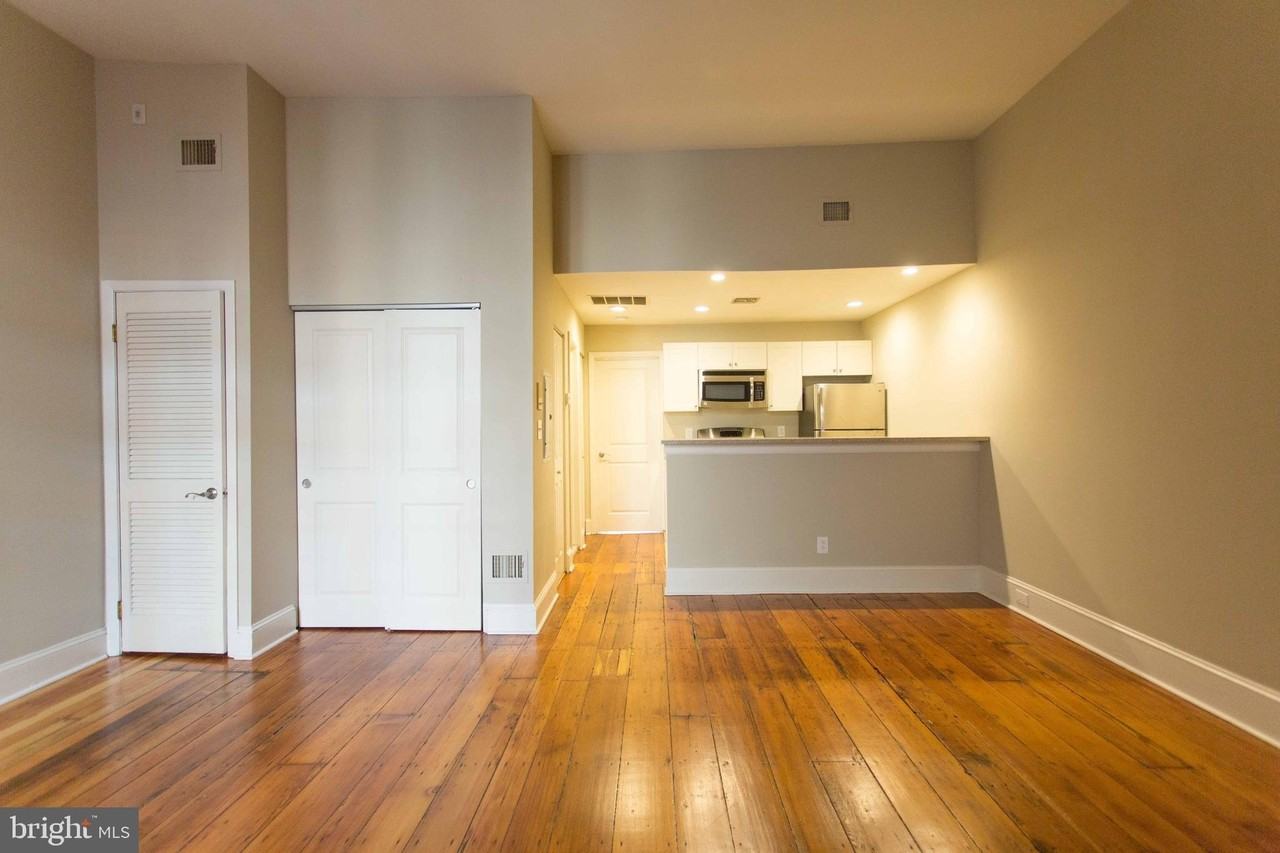 727 Spruce St #1B - Photo 2 of 18