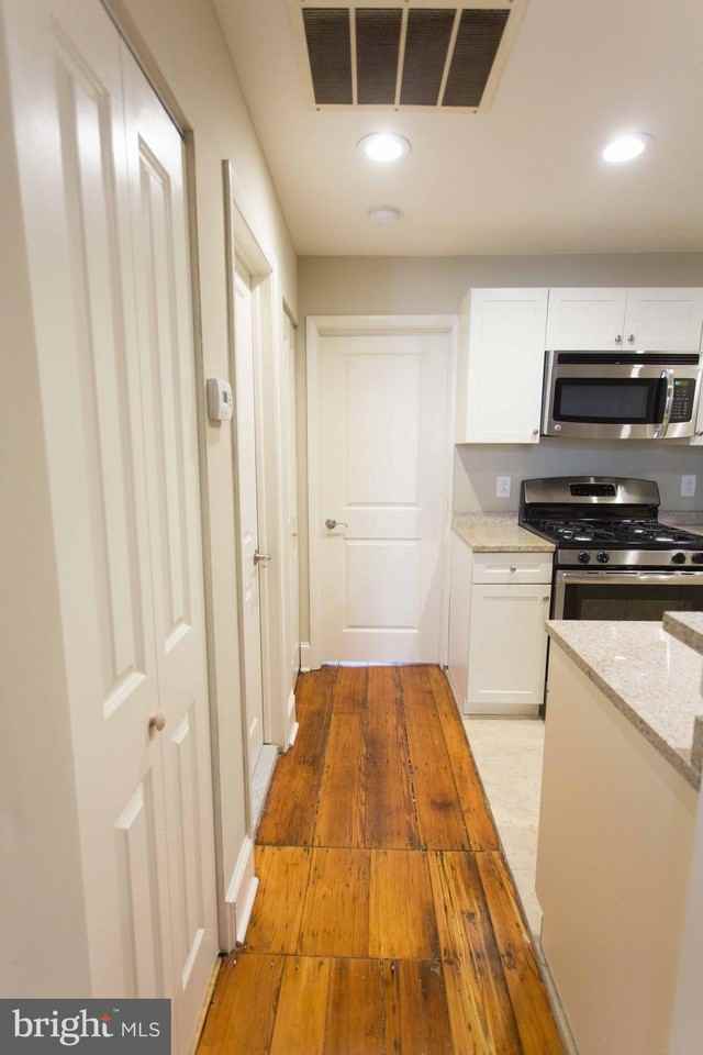 727 Spruce St #1B - Photo 6 of 18