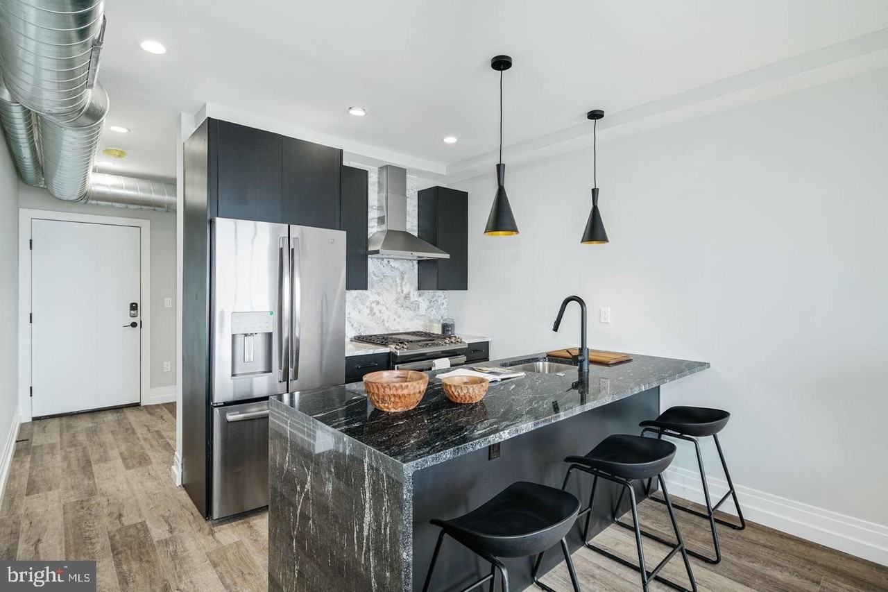 526 Brown St #307 - Photo 2 of 27