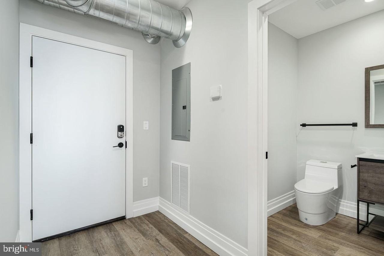 526 Brown St #307 - Photo 4 of 27