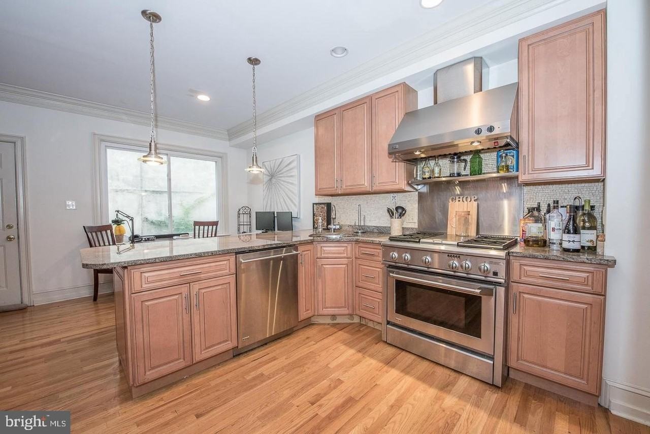 2822 Ogden St #B - Photo 2 of 14